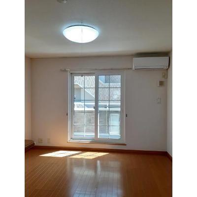 メンフィス 201【管理NO：1-014085301-02010】 ★家具家電は申し込み後に搬入しますの物件写真2