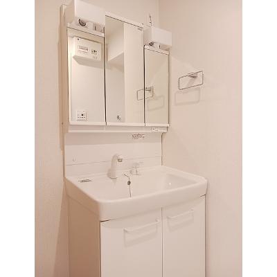 apartment 静岡県湖西市新居町中之郷３２番地１７ 

↓地図はこちらから