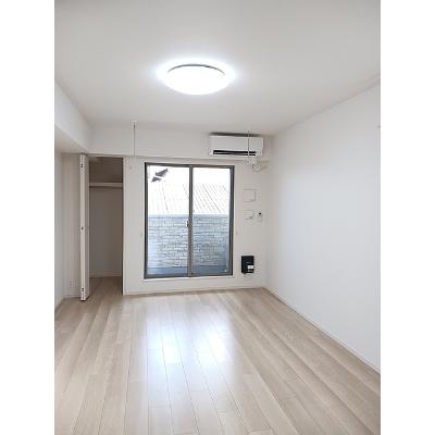 ユズの木 206【管理NO：1-028580201-02050】 ★家具家電は申し込み後に搬入しますの物件写真2