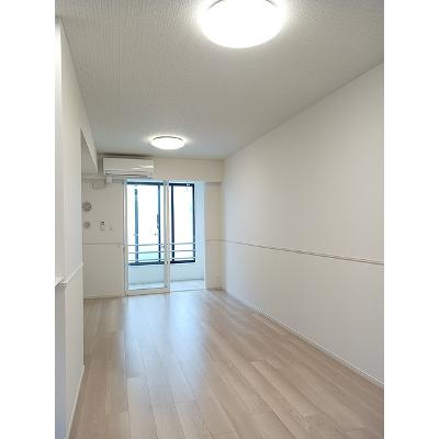 メゾン・ド・ソレイユⅢ 102【管理NO：1-028439001-01020】 ★家具家電は申し込み後に搬入します★の物件写真2