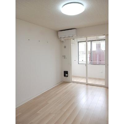 グランドセイバリー 101【管理NO：1-028360501-01010】 ★家具家電は申し込み後に搬入します 2026年08月下旬入居可能の物件写真2