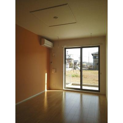 サニーホームズ 102【管理NO：1-021468901-01020】 ★家具家電は申し込み後に搬入します 2026年08月下旬入居可能の物件写真2