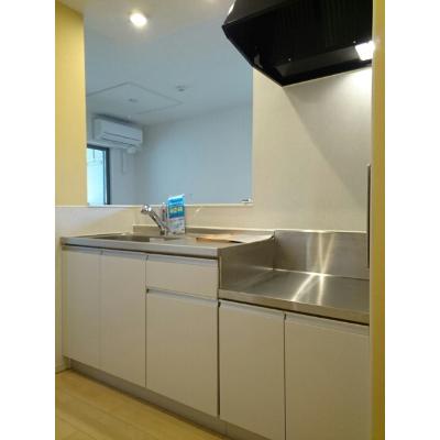 メゾン・ド・エクセレンスⅤ 205【管理NO：1-021185301-02040】 ★家具家電は申し込み後に搬入します 2026年07月中旬入居可能の物件写真3