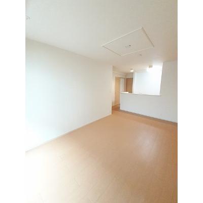 エレガンス三島 103【管理NO：1-020580501-01030】 ★家具家電は申し込み後に搬入しますの物件写真2