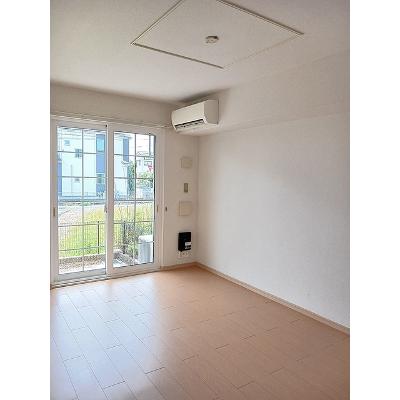 ルーナクレシェンテ 101【管理NO：1-016421401-01010】 ★家具家電は申し込み後に搬入しますの物件写真2