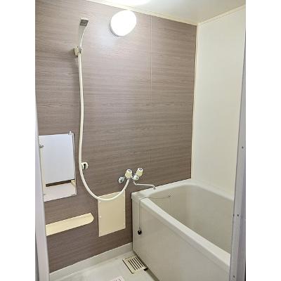 グリーンパーク 302【管理NO：1-003886201-03020】 ★家具家電は申し込み後に搬入しますの物件写真4