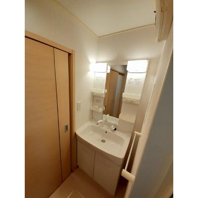 ローレル 202【管理NO：1-015974501-02020】 ★家具家電は申し込み後に搬入します★の物件写真6