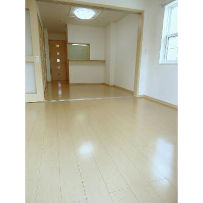 エアリースクエアⅠ 101【管理NO：1-015727501-01010】 ★家具家電は申し込み後に搬入しますの物件写真2