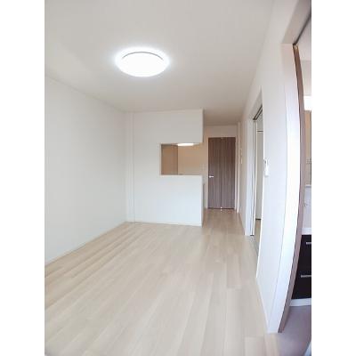 ベルフラワー 102【管理NO：1-027785701-01020】 ★家具家電は申し込み後に搬入しますの物件写真2