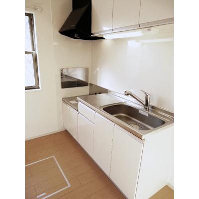 アイランド花月　Ⅱ 103【管理NO：1-018846301-01030】 ★家具家電は申し込み後に搬入します★の物件写真3