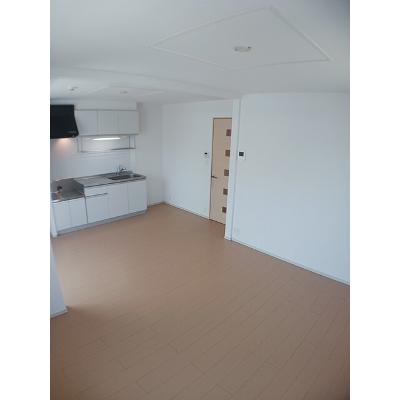 ホワイト　テールⅠ 201【管理NO：1-018038601-02010】 ★家具家電は申し込み後に搬入しますの物件写真2