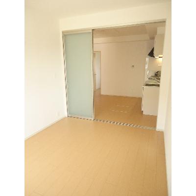 カーサ下五井 102【管理NO：1-017880701-01020】 ★家具家電は申し込み後に搬入します★の物件写真2