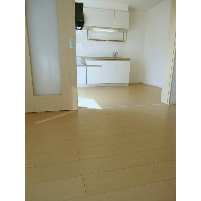 アークラム 101【管理NO：1-015361001-01010】 ★家具家電は申し込み後に搬入します★の物件写真2