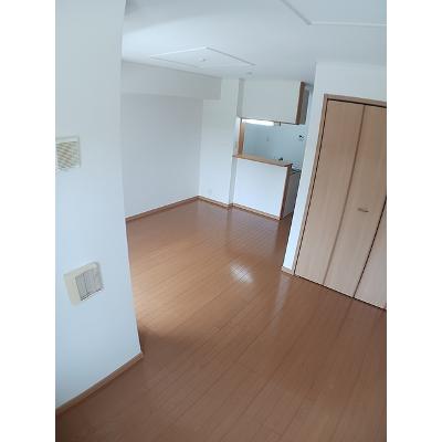 サンフレスト 203【管理NO：1-013930201-02030】 ★家具家電は申し込み後に搬入します★の物件写真2