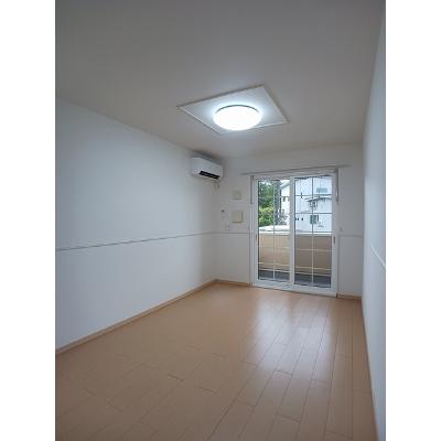 コルテージュ 102【管理NO：1-016561901-01020】 ★家具家電は申し込み後に搬入します★の物件写真2