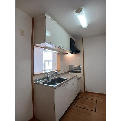 プリムローズＢ 101【管理NO：1-014285402-01010】 ★家具家電は申し込み後に搬入しますの物件写真3