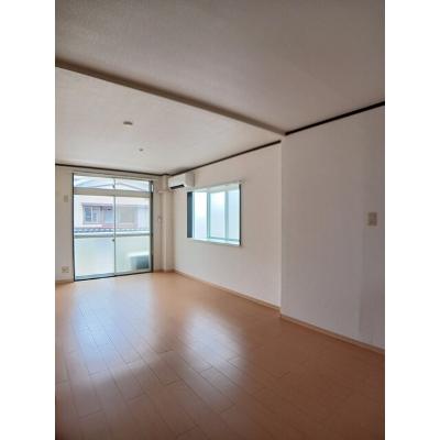 エルディムティンクル 207【管理NO：1-003672601-02060】 ★家具家電は申し込み後に搬入しますの物件写真2