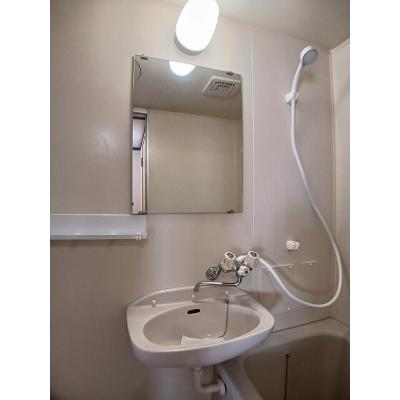 エルディムティンクル 207【管理NO：1-003672601-02060】 ★家具家電は申し込み後に搬入しますの物件写真6