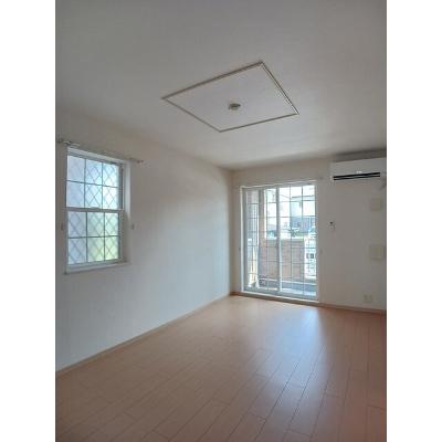 ジェルメ 102【管理NO：1-016906901-01020】 ★家具家電は申し込み後に搬入しますの物件写真2