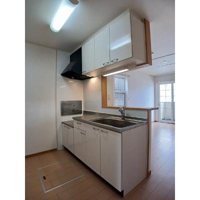 サンフラワー 103【管理NO：1-015268001-01030】 ★家具家電は申し込み後に搬入します★の物件写真3