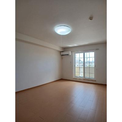 バードマウンテン古宿 203【管理NO：1-015049201-02030】 ★家具家電は申し込み後に搬入します★の物件写真2
