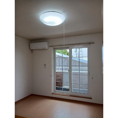 フォレストヒル 203【管理NO：1-014821601-02030】 ★家具家電は申し込み後に搬入しますの物件写真2