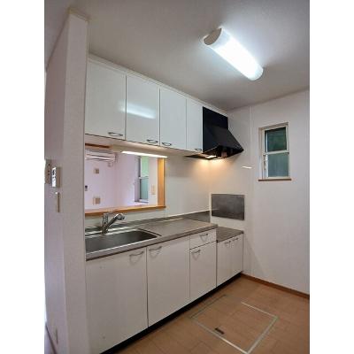 クラールベルグ 101【管理NO：1-014580501-01010】 ★家具家電は申し込み後に搬入しますの物件写真3