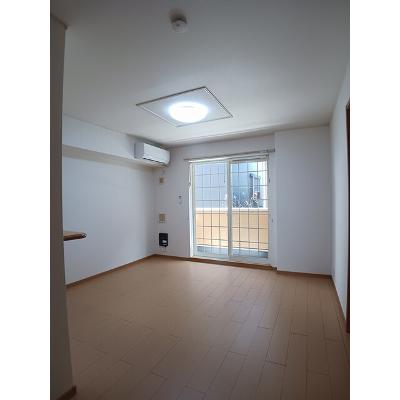 リバーサイドピアッツァＡ 102【管理NO：1-014526801-01020】 ★家具家電は申し込み後に搬入しますの物件写真2