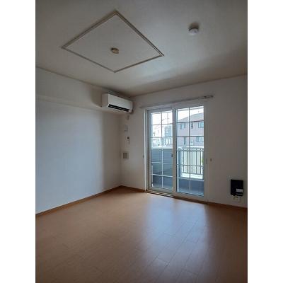 プリムローズＡ 102【管理NO：1-014285401-01020】 ★家具家電は申し込み後に搬入しますの物件写真2