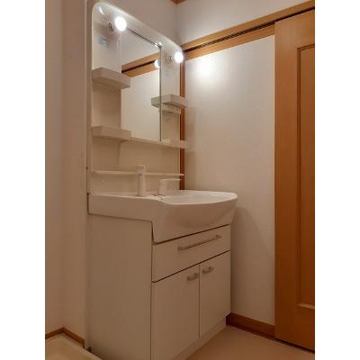 apartment 愛知県蒲郡市三谷町諏訪東３２番地１ 

↓地図はこちらから