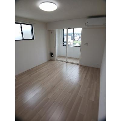 ラトゥール・エヌ 201【管理NO：1-027469401-02010】 ★家具家電は申し込み後に搬入しますの物件写真2