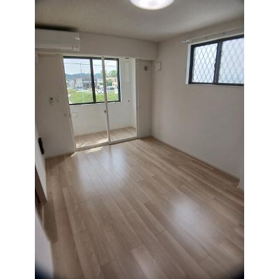 ラトゥール・エヌ 103【管理NO：1-027469401-01030】 ★家具家電は申し込み後に搬入しますの物件写真2