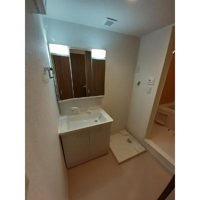 グランシュテル 108【管理NO：1-027455901-01070】 ★家具家電は申し込み後に搬入します★ ★2026年09月上旬入居可能★の物件写真6