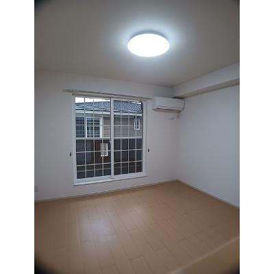 セイバリー　Ⅱ 201【管理NO：1-017094802-02010】 ★家具家電は申し込み後に搬入します★の物件写真2