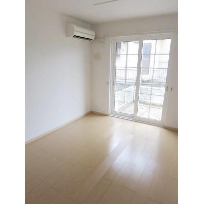 イリス　Ｄ 102【管理NO：1-016453904-01020】 ★家具家電は申し込み後に搬入します 2026年08月中旬入居可能の物件写真2