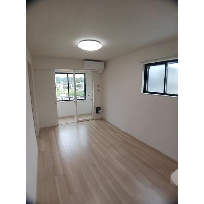 ルピナス・エヌ 103【管理NO：1-028403901-01030】 ★家具家電は申し込み後に搬入しますの物件写真2