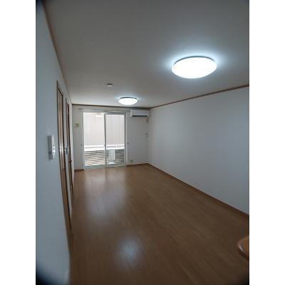 トレステージ華 102【管理NO：1-012493501-01020】 ★家具家電は申し込み後に搬入しますの物件写真2