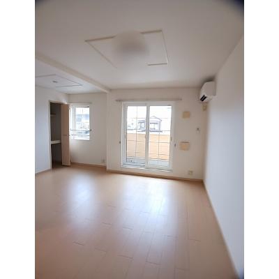 アルバーダ　１ 201【管理NO：1-015718201-02010】 ★家具家電は申し込み後に搬入しますの物件写真2
