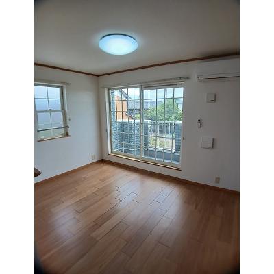 メルヴェイユ 201【管理NO：1-012583301-02010】 ★家具家電は申し込み後に搬入しますの物件写真2