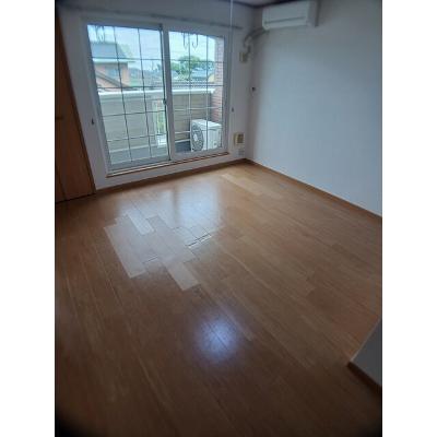 フィオーレ 203【管理NO：1-012512501-02030】 ★家具家電は申し込み後に搬入しますの物件写真2