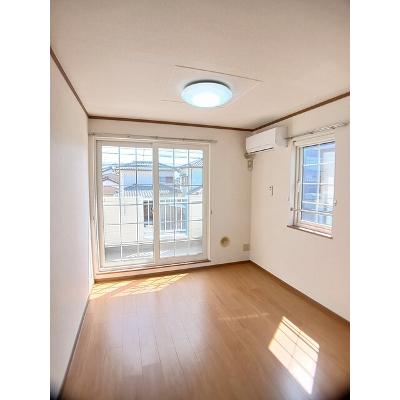 アビタシオン　キク 203【管理NO：1-011421701-02030】 ★家具家電は申し込み後に搬入しますの物件写真2