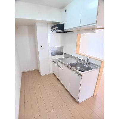 アルバーダ　Ⅱ 303【管理NO：1-017502802-03030】 ★家具家電は申し込み後に搬入します★の物件写真3