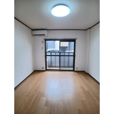 シェソワＰａｒｔ．１ 102【管理NO：1-009780701-01020】 ★家具家電は申し込み後に搬入しますの物件写真2