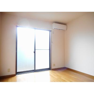 アムール英（はなぶさ） 205【管理NO：1-099446701-02050】 ★家具家電は申し込み後に搬入します★の物件写真2
