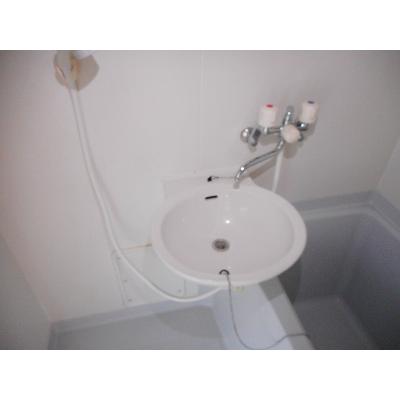 アムール英（はなぶさ） 205【管理NO：1-099446701-02050】 ★家具家電は申し込み後に搬入します★の物件写真6