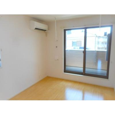コズミックプレイス 201【管理NO：1-022756201-02010】 ★家具家電は申し込み後に搬入しますの物件写真2