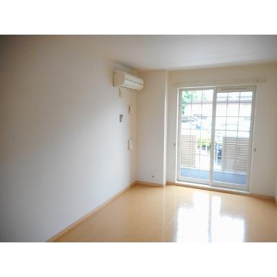 フィオーレ　Ⅲ 102【管理NO：1-016647301-01020】 ★家具家電は申し込み後に搬入しますの物件写真2