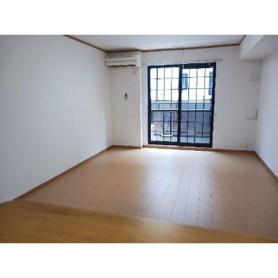 アーバンヴィラ　Ａ 102【管理NO：1-014954201-01020】 ★家具家電は申し込み後に搬入します★の物件写真2