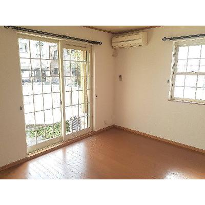 ラフレシール 103【管理NO：1-014534101-01030】 ★家具家電は申し込み後に搬入しますの物件写真2