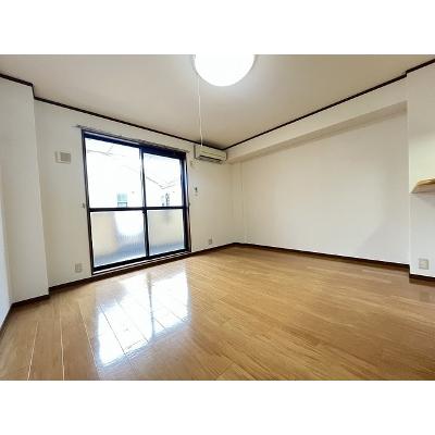 シューネス 201【管理NO：1-012722401-02010】 ★家具家電は申し込み後に搬入しますの物件写真2